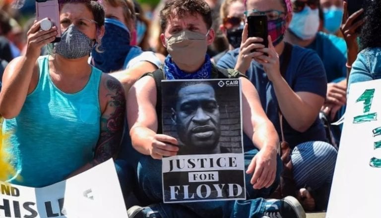 Comienza la selección del jurado en el juicio a policía por muerte de Floyd