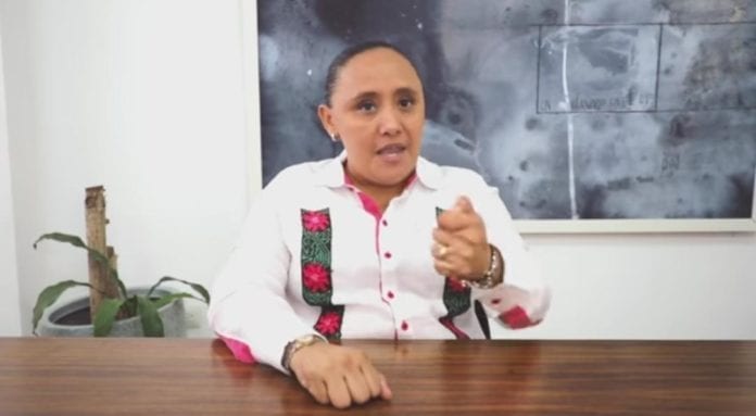 Para Cristina Torres la política no se trata de obtener el poder, sino de servir a los ciudadanos y afirma que eso seguirá haciendo