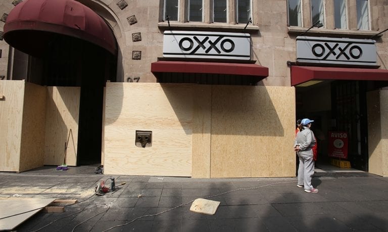 Negocios se 'protegen' ante marcha del 8M