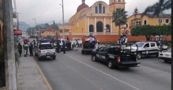 Dos aspirantes priistas a alcaldías fueron asesinados ayer; uno fue ejecutado en Chihuahua y otro en Veracruz; sigue la violencia