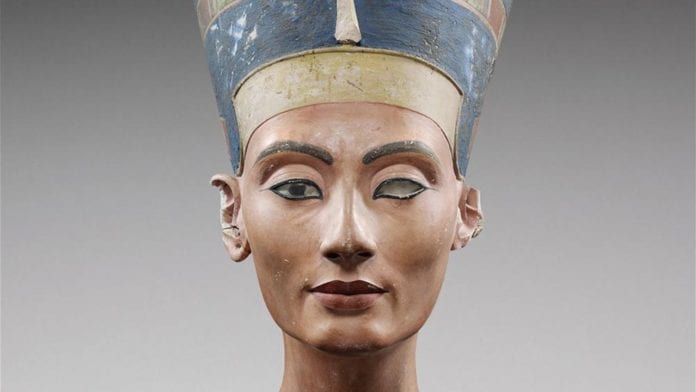 Hallan en Egipto lo que podría ser la tumba de la reina Nefertiti