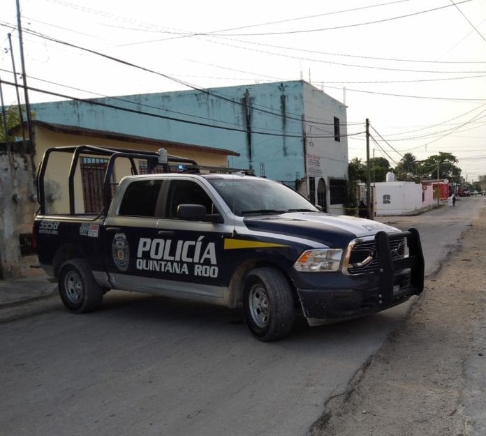 Asesinan a balazos a sujeto que salía de su casa en Cancún