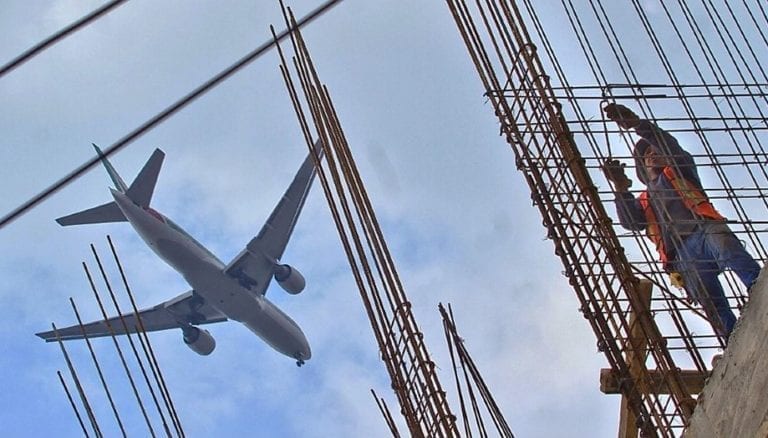 Dos aviones estuvieron a punto de chocar tras rediseño del espacio aéreo: revela sindicato