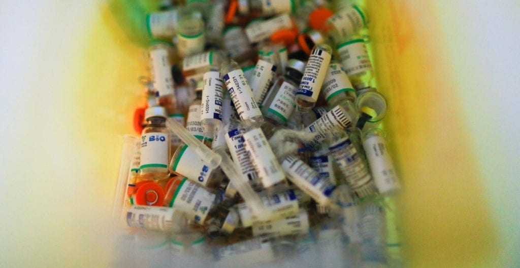 EU tendrá un exceso de 300 millones de vacunas contra la Covid-19 para julio, estima la Universidad de Duke