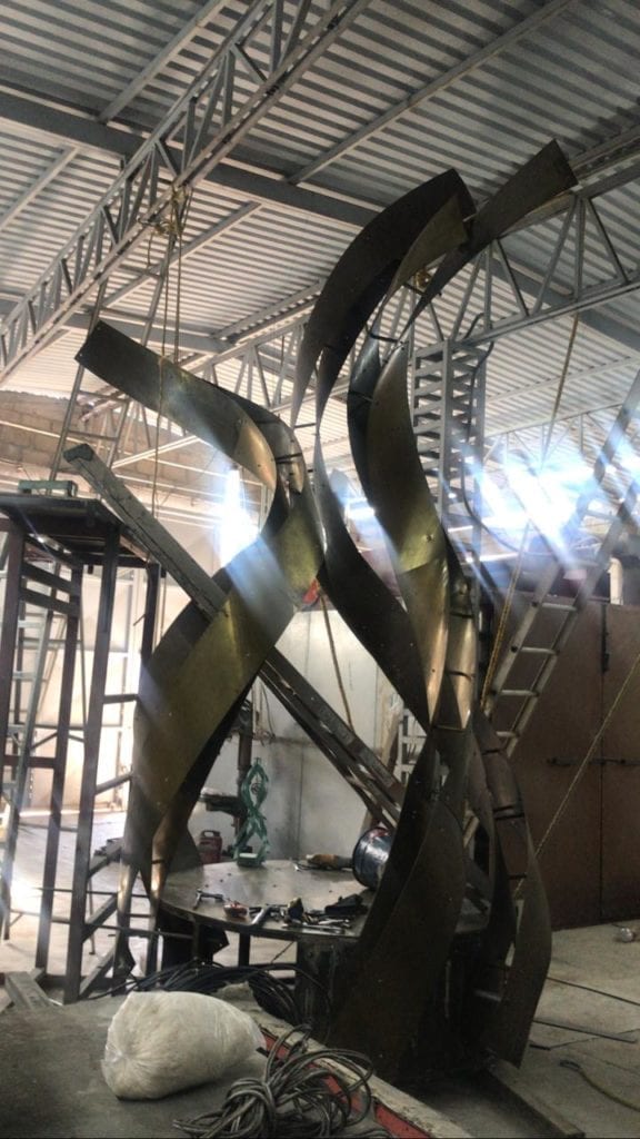 Dos llamas, escultura de Miguel Peraza que llegará a CDMX por los 100 años del Club Rotario 4