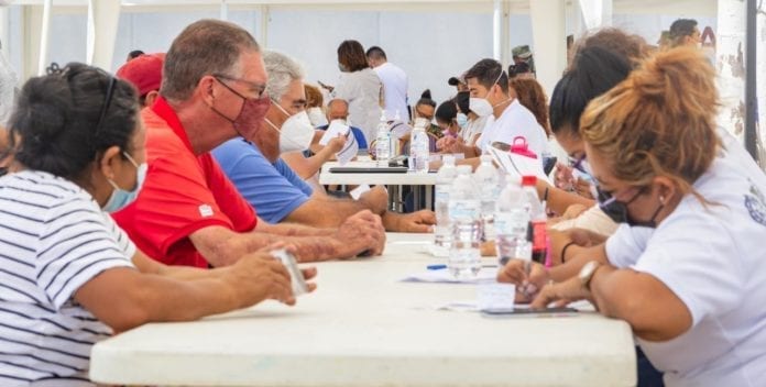 Este día fue el tercero donde se ha estado aplicando la segunda dosis de la vacuna Covid-19 a los adultos mayores de Playa del Carmen