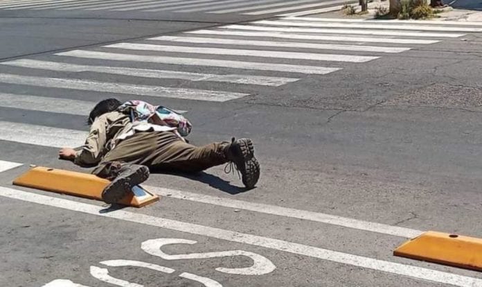 No solo hay memes, ahora ya hasta se van a tomar fotos a donde la gente de Puebla se tropieza con la infraestructura ciclista