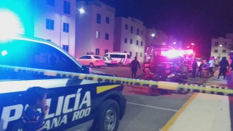 Le disparan a mujer en parque Cancún, bala perdida lesiona a joven de 17 años