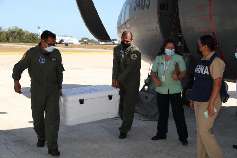 Gobernador Carlos Joaquín plantea a Gobierno federal flexibilidad en el Plan Nacional de Vacunación