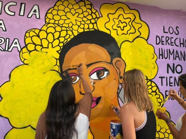 Así quedó el mural en memoria de la migrante salvadoreña Victoria Salazar, que murió el pasado 27 de Marzo en manos de la policía de Tulum.