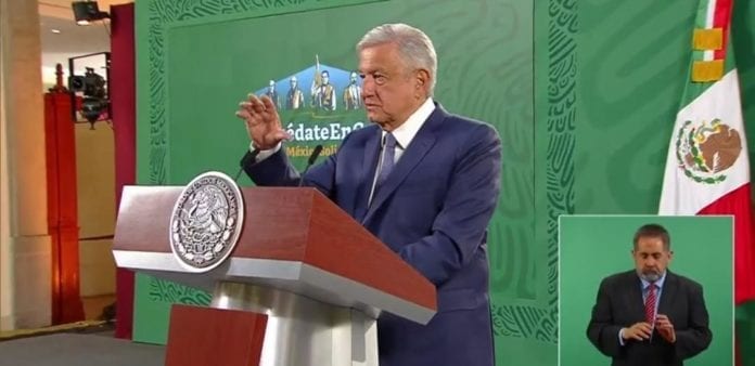 AMLO aseguró este día que a más tardar en mayo se logrará vacunar a todos los adultos mayores y hasta a los maestros del país