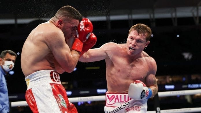 ‘Canelo’ recibe crítica de Mike Tyson: “Debe de dejar de elegir a sus rivales”