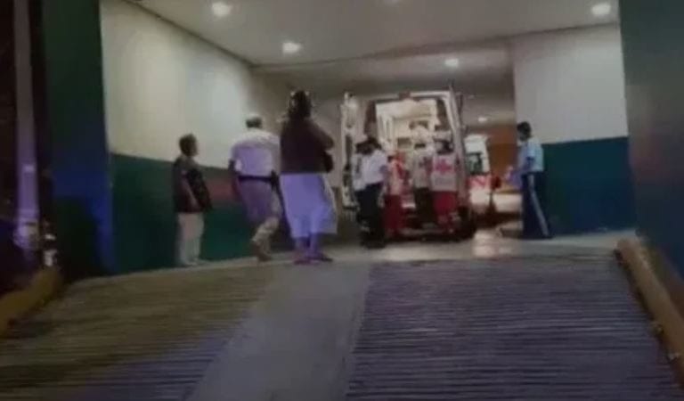 Conductor atropella a dos policías en la zona Costera y deja a uno muy grave