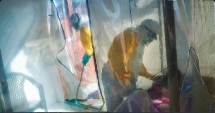 Un paciente con ébola muere en África; pero antes de fallecer llegó a contagiar hasta a 91 personas; ya había sido vacunado