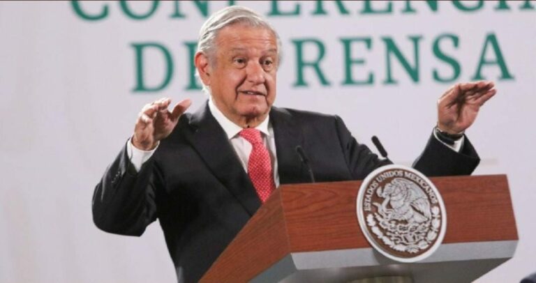 Una vez que la Suprema Corte avaló el uso lúdico de la mariguana, AMLO dijo que lo respeta, pero no quiere negocios con ella