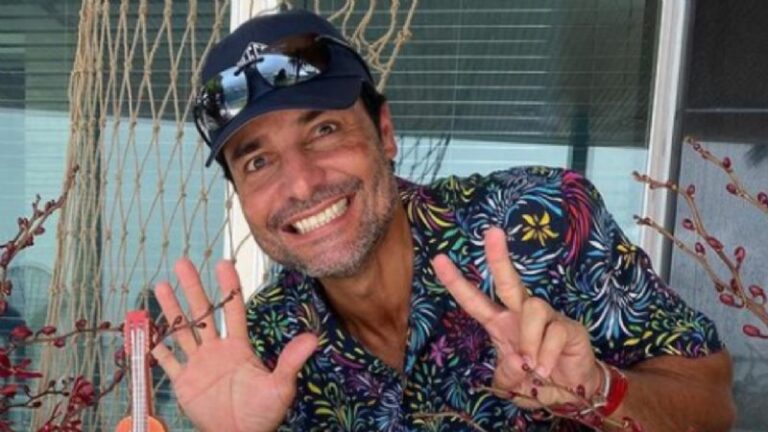 FOTO: Se renta como doble de Chayanne para ‘cumplir fantasías’