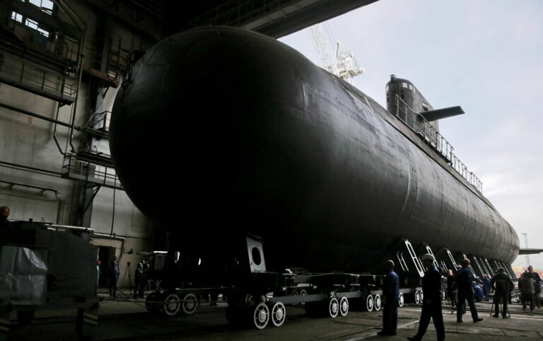 Rusia comienza las pruebas con el submarino diésel eléctrico Magadán