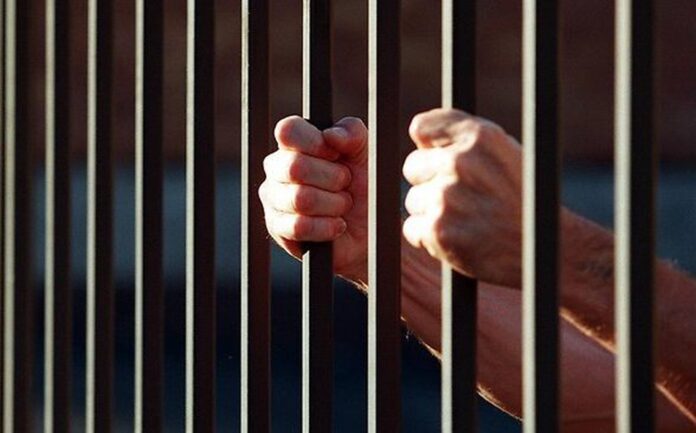 Dan 55 años de cárcel a hombre por aplastar la cabeza a sujeto que no le prestó dinero