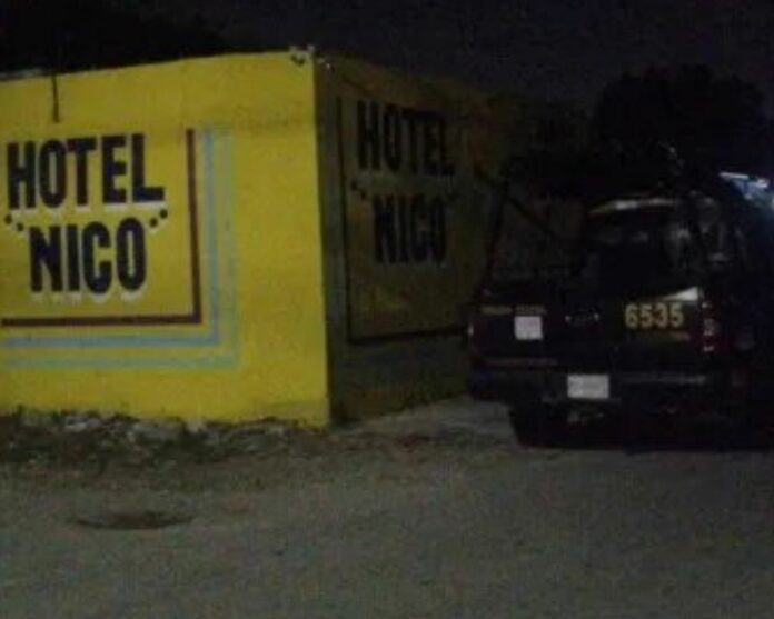 Encuentran en motel de Yucatán a un hombre ahorcado, sujeto llegó acompañado