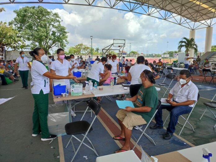 Estas son las fechas de la vacunación de personas de 30 a 39 años para tres municipios de Quintana Roo; comienza este lunes y martes