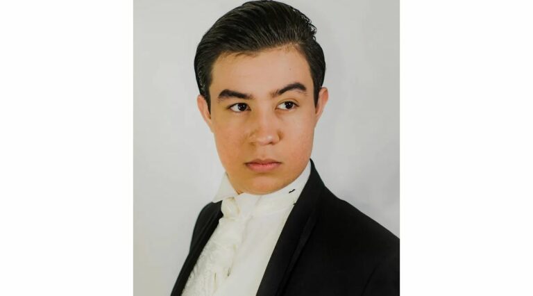 Joven mexicano gana tres premios de ópera en Italia