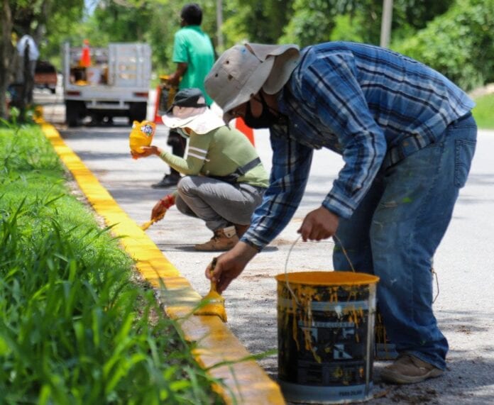 Trabajan en mejorar la imagen urbana de la cabecera municipal de Puerto Morelos