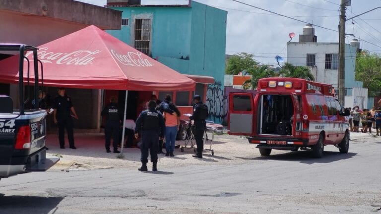 Atacan a mototaxista a balazos en Cancún