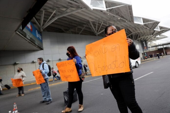 Tras las protestas de ayer de padres de niños con cáncer, el gobierno informó que la otra semana llegarían los medicamentos para ellos