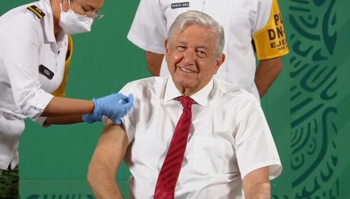 AMLO recibió este día su segunda dosis contra el Covid-19; además habló de las reformas que planea lograr para 2023 o antes