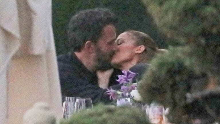 VIDEO: El beso que confirma el romance de Jennifer López y Ben Affleck