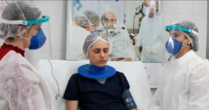 Este casco inventado en Brasil ha ayudado a miles de pacientes con Covid que no han tenido que se intubados; ve cómo funciona