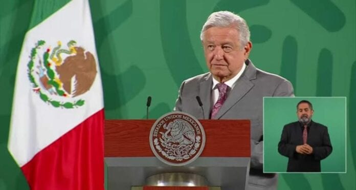 Para AMLO, los opositores solo están buscando enfrentar a Ebrard con Sheinbaum y dividir a la 4T, pero dijo que no lo lograrán