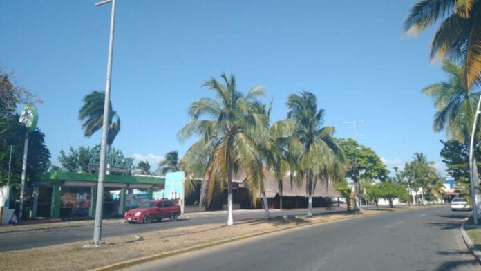 Anuncia Carlos Joaquín medidas más enérgicas en Chetumal por aumento de contagios de Covid-19