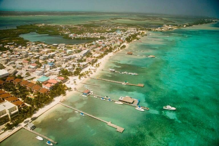 Quintana Roo deberá esperar aún por llegada de visitantes beliceños; frontera permanece cerrada