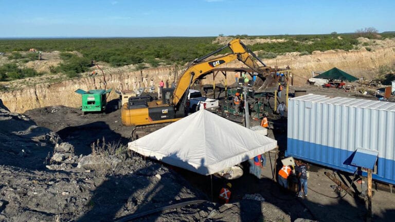 Confirman muerte de todos los mineros atrapados en mina de Coahuila, recuperaron otros 3 cuerpos