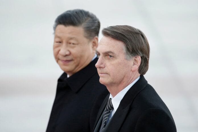 Escándalo en Brasil: Sinovac le exigió al gobierno de Bolsonaro no criticar más a China a cambio de cumplir los contratos de las vacunas