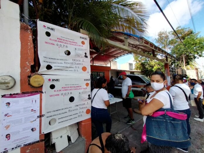 Algunos retrasos se vivieron en algunas casillas en Cancún al inicio de la jornada electoral; retraso de funcionarios o cambios de sedes
