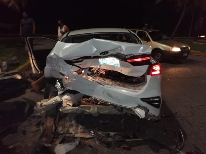 El conductor de una camioneta fue el responsable de un accidente de tránsito que dejó como saldo cuatro lesionados, incluidos dos menores