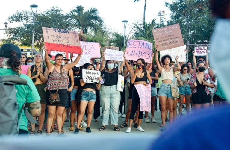 Denuncian las colectivas que el este mes de mayo que acaba de concluir se cometieron seis feminicidios en el estado de Quintana Roo Foto: Facebook de Siempre Unidas