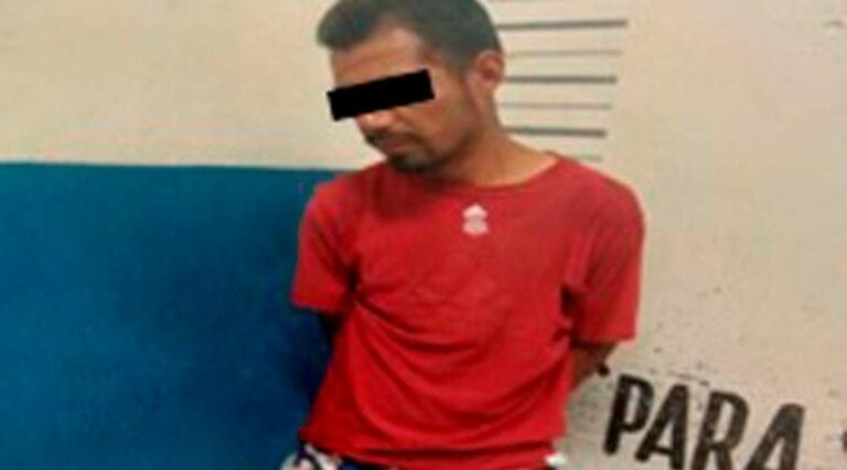 Policías municipales detuvieron a un sujeto acusado de “manosear” a menor a la entrada de una casa en fraccionamiento de Playa del Carmen.