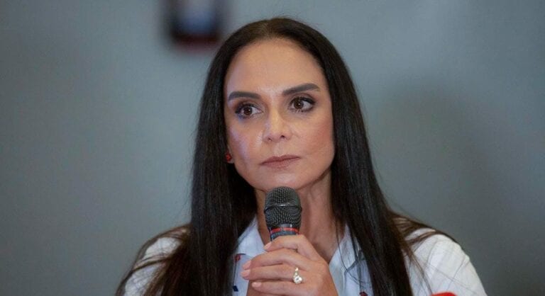 Lupita Jones dio a conocer que la gente de Jorge Hank le ofreció hasta 5 millones de dólares para que declinara de su candidatura