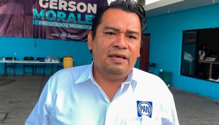 Un candidato del PAN fue baleado ayer al llegar a su casa de campaña; resultó herido pero mataron a uno de sus colaboradores