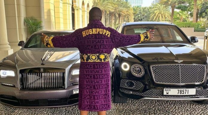 Un influencer que se hizo famoso por presumir su vida lujosa en internet se ha declarado culpable de lavar dinero