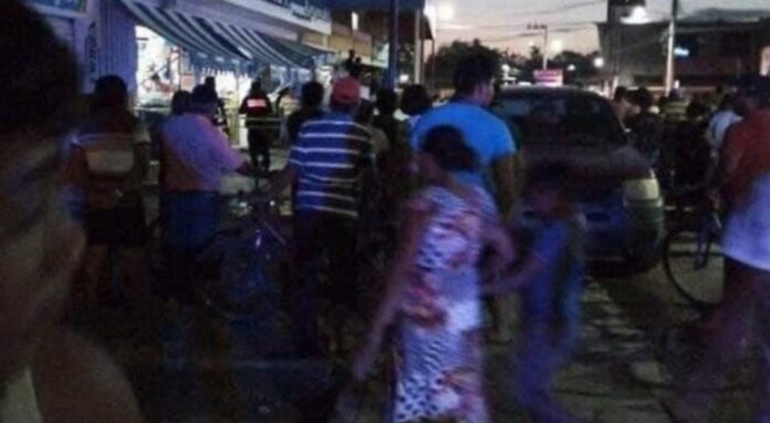 Una madre asesina a violador de su hija, luego que lo denunciara y que las autoridades no hicieron nada por detenerlo, ahora está prófuga