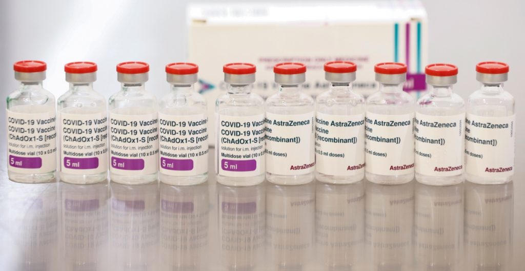 Descartan riesgo de trombos tras aplicación de segunda dosis de la vacuna de AstraZeneca