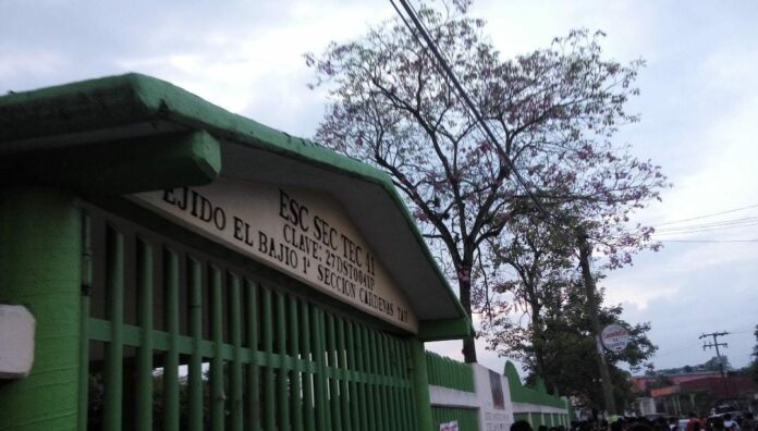 Un director de secundaria fue asesinado y su vehículo calcinado; aún se ignoran als causas del crimen aunque hay 2 hipótesis