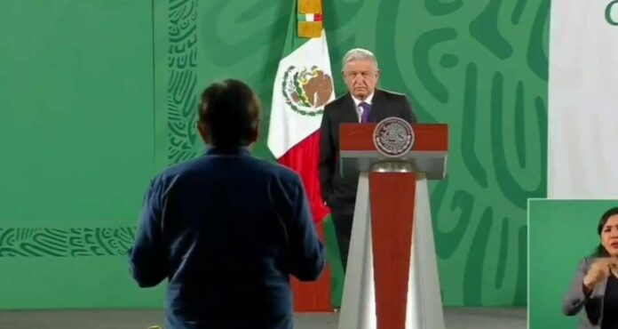 AMLO fue cuestionado este día por el periodista Julio Astilero en la conferencia de hoy, quien había pedido derecho de réplica