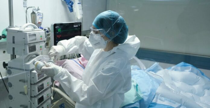 “Se están saturando”: secretario de Salud de NL alerta que hospitales del estado no resistirán la tercera ola de Covid