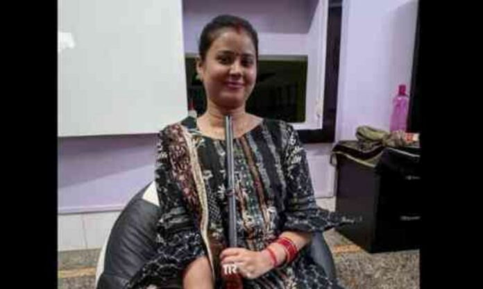 Mujer muere intentando tomarse una selfie con una escopeta, se disparó