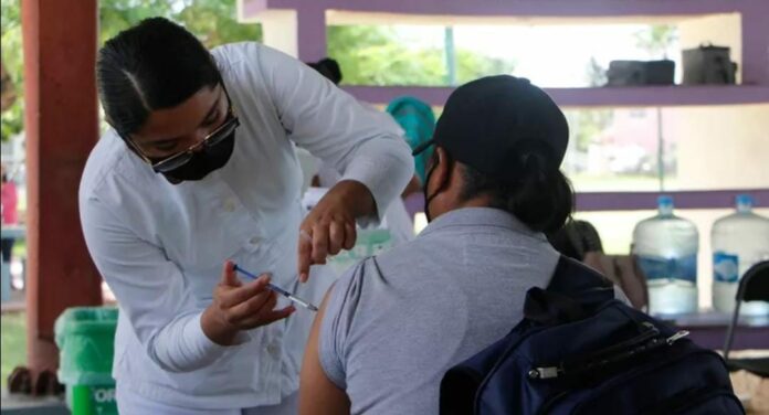 Ya se anunciaron las fechas para la vacunación en Playa del Carmen para las personas que tienen entre 18 y 29 años d edad. Ve cuándo es. Foto: Novedades de Q. Roo